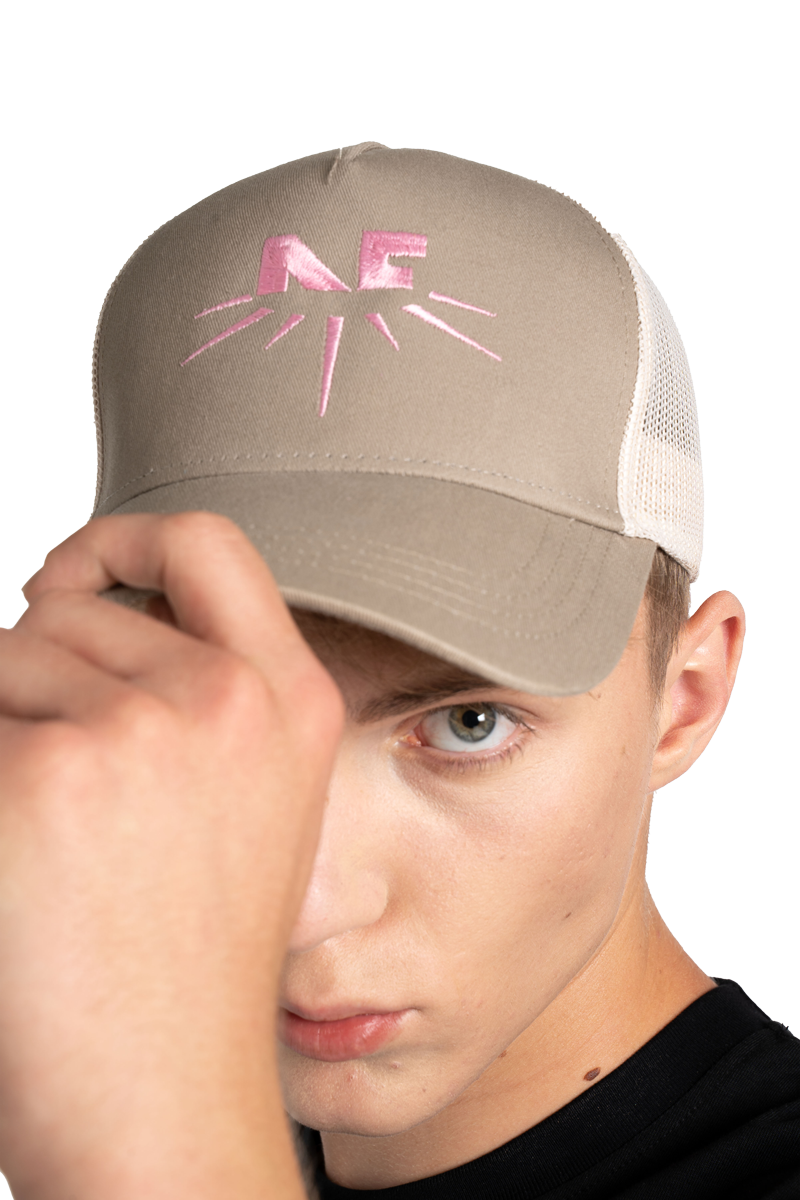 cap beige ricamo rosa 3 1 1