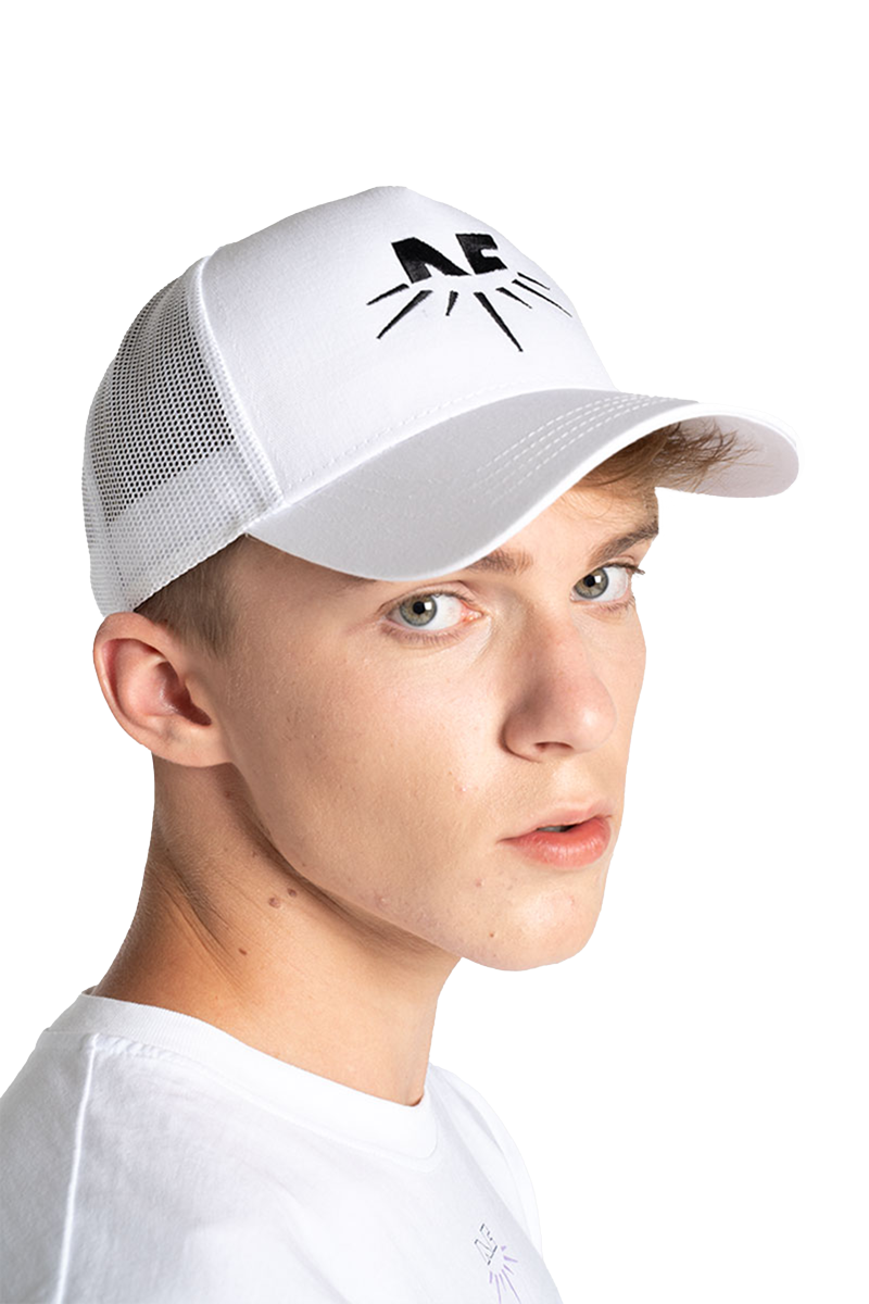 cap bianco ricamo nero2 1 1
